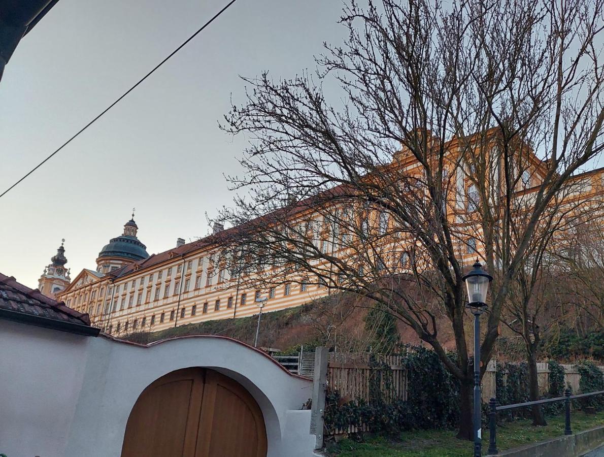Schon Wohnen Beim Stift Melk Apartment Luaran gambar