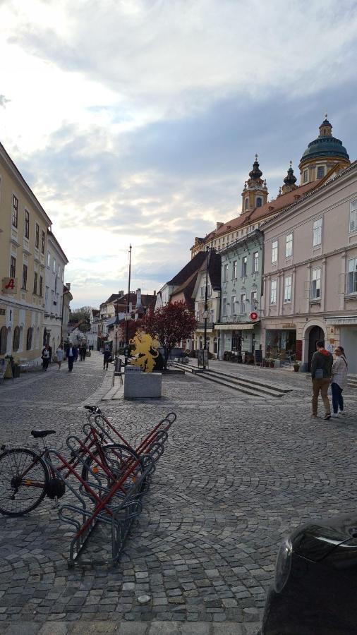 Schon Wohnen Beim Stift Melk Apartment Luaran gambar